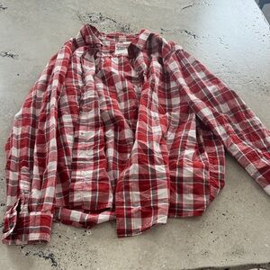 Wrangler Red and White Plaid Button Down Shirt
